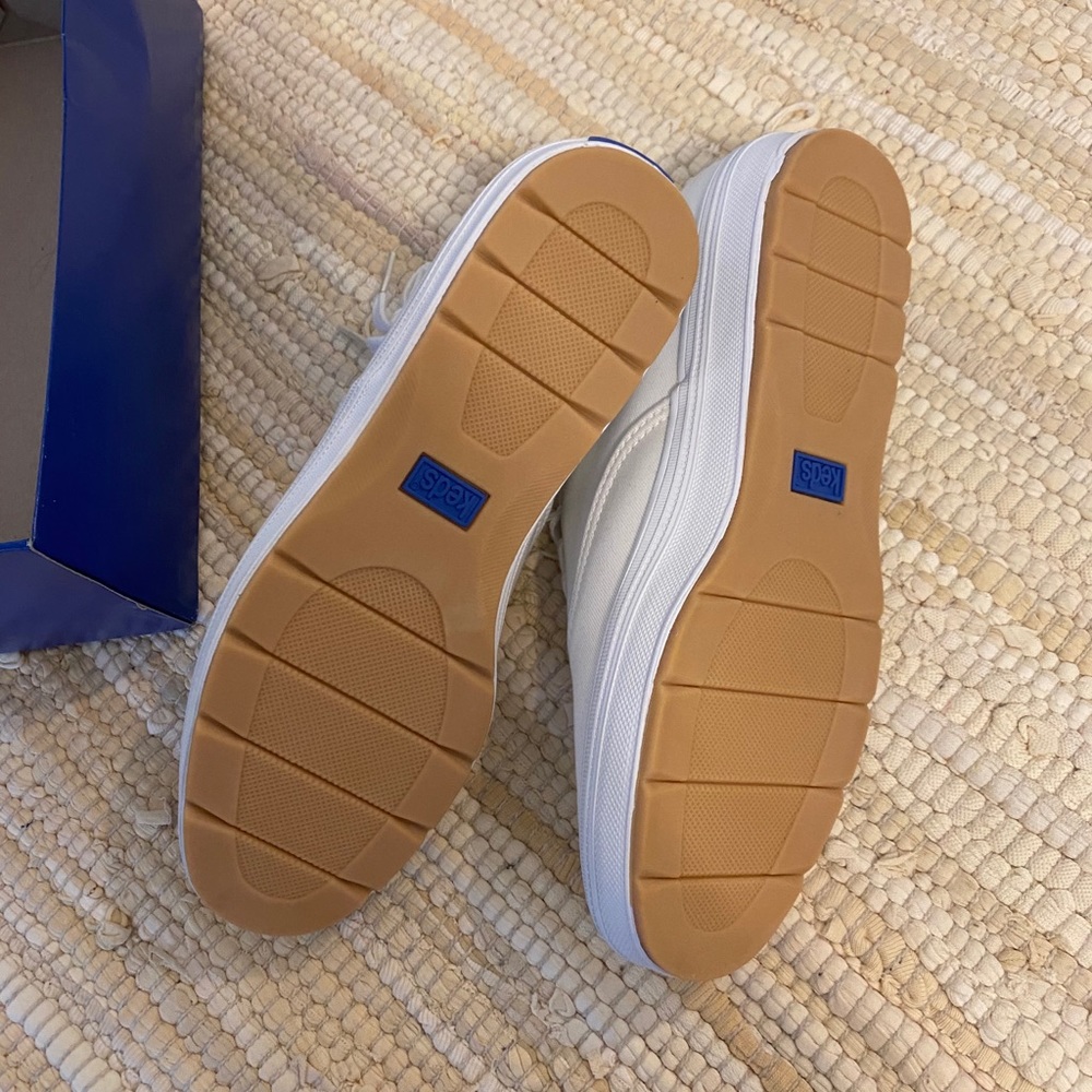 Brand new Keds white sneakers, woman’s 7 - Picture 3 of 4